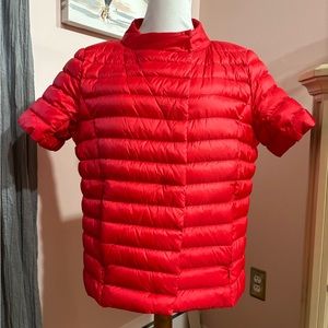 I.McLaughlin Red short sleeve puffer Size L